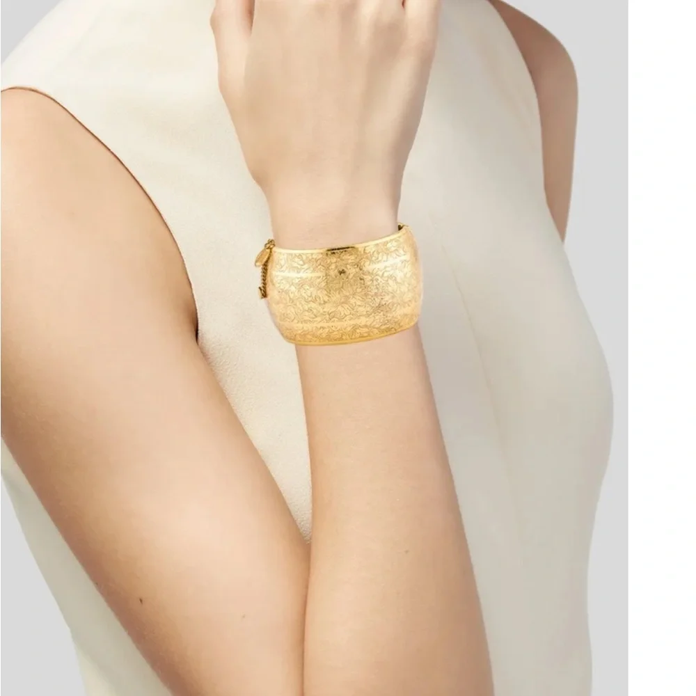 Miriam Haskell Gold Floral Bracelet - Picture 2 of 3